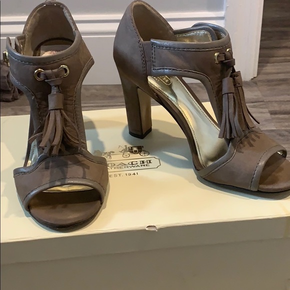 Coach Tristen Nubuck/Calf here 6.5 - Picture 2 of 4